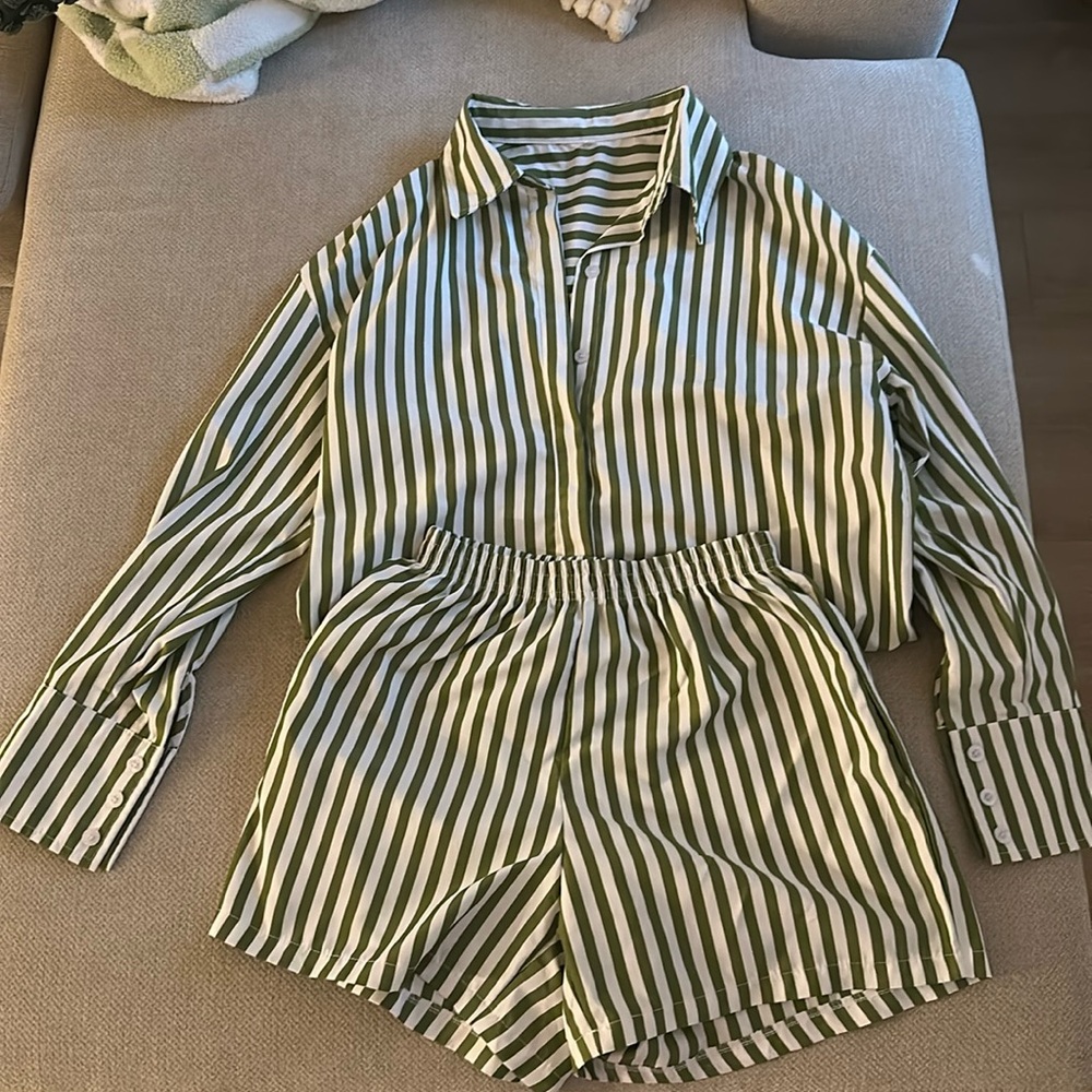 Two-piece shorts set